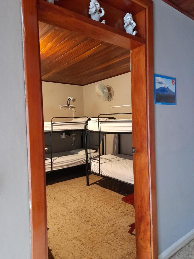 Managua Backpackers Inn Quarto foto